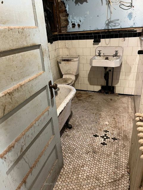 Photo 8 at 2553 Dundas Street W, High Park North, Toronto Photo 8 at 2553 Dundas Street W, High Park North, Toronto