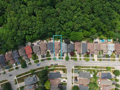 Photo 23 at 86 Larratt Lane, Westbrook, Richmond Hill