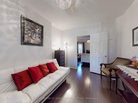Photo 7 at 286 Glenholme Avenue, Oakwood Village, Toronto