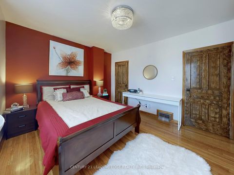 Photo 19 at 286 Glenholme Avenue, Oakwood Village, Toronto