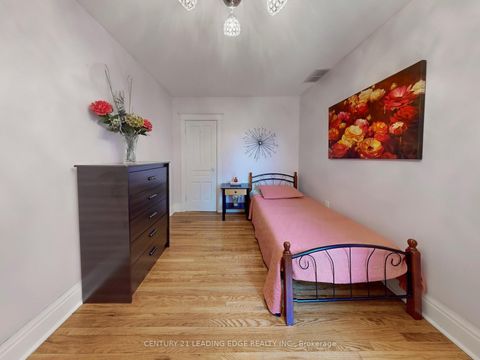 Photo 24 at 286 Glenholme Avenue, Oakwood Village, Toronto