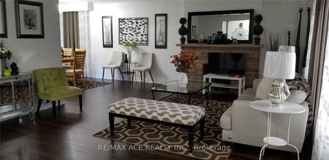 Photo 6 at 14 Hillock Place, Woburn, Toronto
