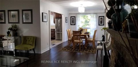 Photo 7 at 14 Hillock Place, Woburn, Toronto