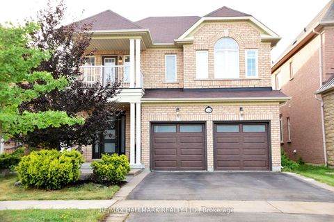 Photo 0 at 128 Wolf Creek Crescent, Patterson, Vaughan