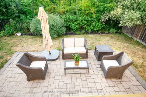 Photo 1 at 128 Wolf Creek Crescent, Patterson, Vaughan