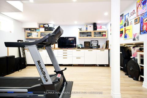 Photo 16 at 128 Wolf Creek Crescent, Patterson, Vaughan