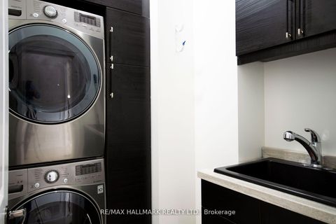 Photo 37 at 128 Wolf Creek Crescent, Patterson, Vaughan