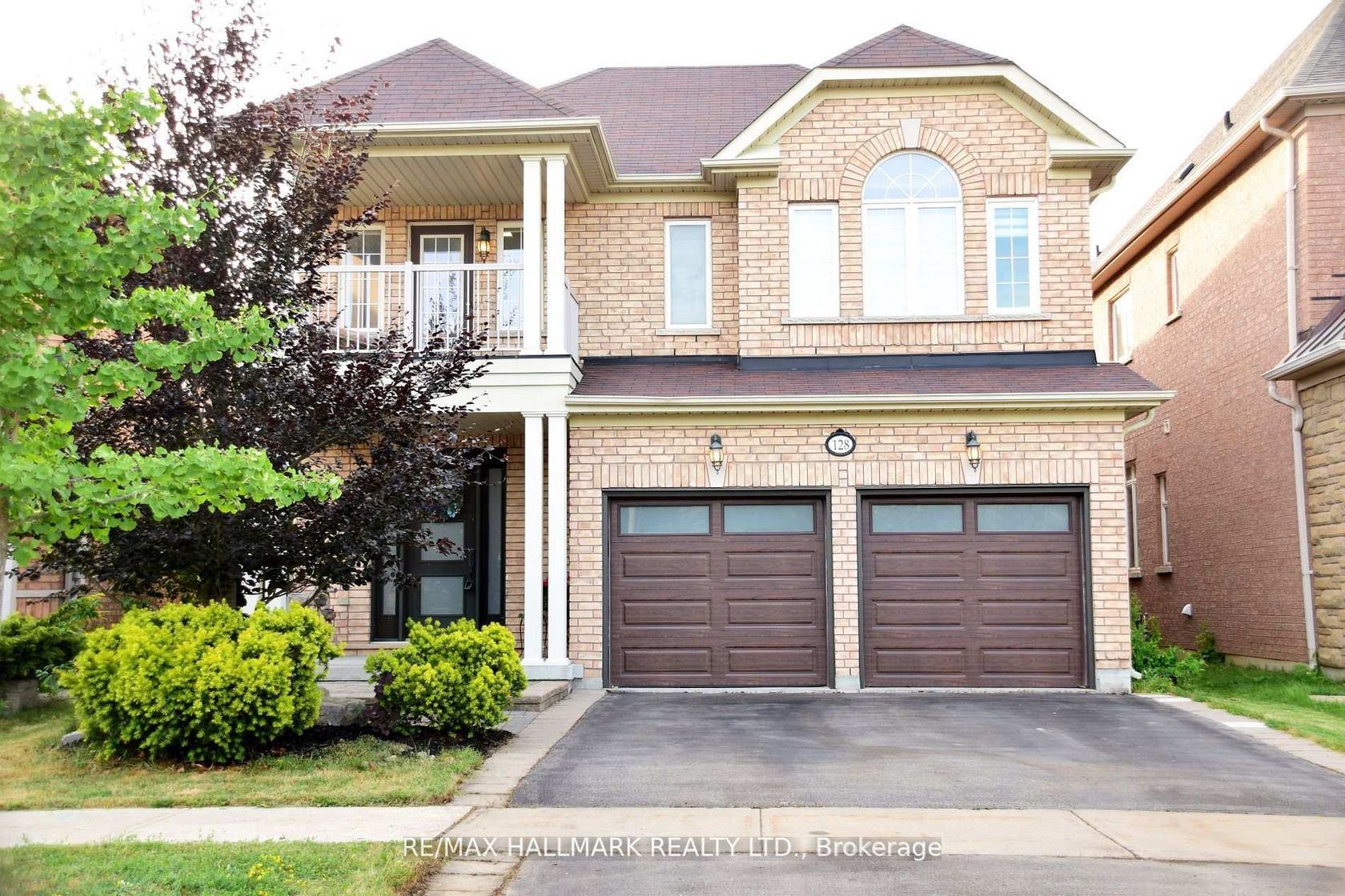 128 Wolf Creek Crescent, Patterson, Vaughan 