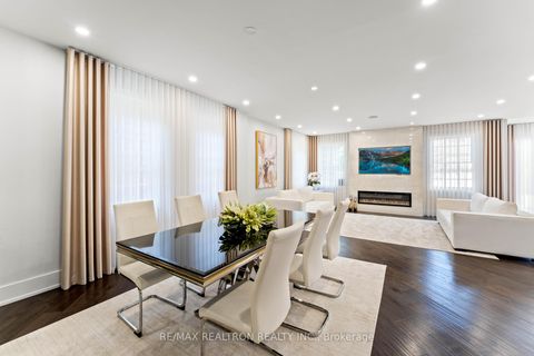 Photo 9 at 63 Willett Crescent, Mill Pond, Richmond Hill