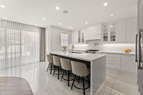 Photo 14 at 63 Willett Crescent, Mill Pond, Richmond Hill