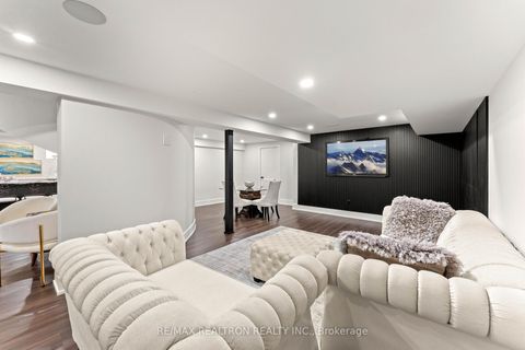 Photo 40 at 63 Willett Crescent, Mill Pond, Richmond Hill