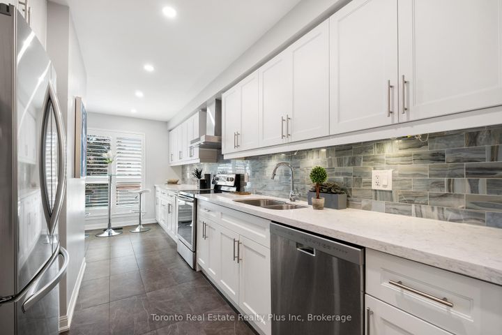 Photo 12 at 29 Anvil Millway, Windfields, Toronto