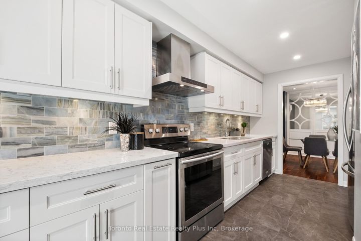 Photo 15 at 29 Anvil Millway, Windfields, Toronto