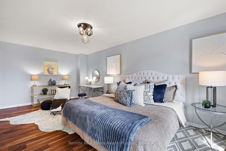 Photo 18 at 29 Anvil Millway, Windfields, Toronto