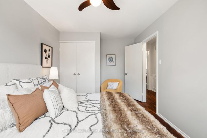 Photo 23 at 29 Anvil Millway, Windfields, Toronto