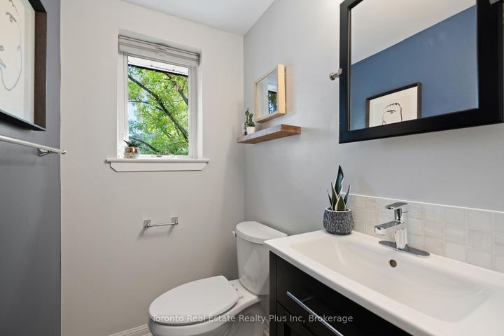 Photo 29 at 29 Anvil Millway, Windfields, Toronto