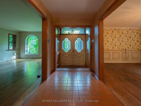 Photo 3 at 68 Pinnacle Road, Windfields, Toronto