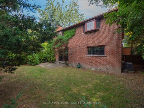 Photo 8 at 68 Pinnacle Road, Windfields, Toronto