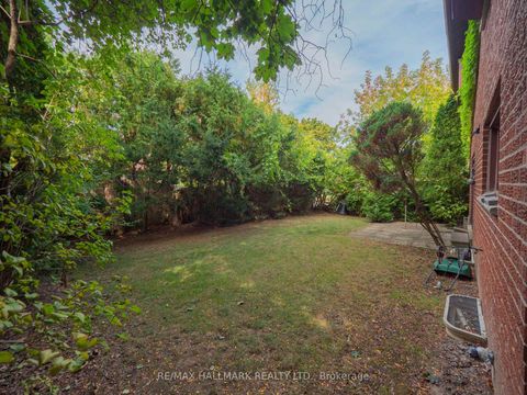 Photo 9 at 68 Pinnacle Road, Windfields, Toronto