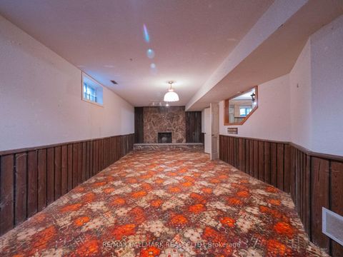 Photo 11 at 68 Pinnacle Road, Windfields, Toronto