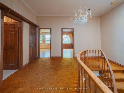 Photo 20 at 68 Pinnacle Road, Windfields, Toronto