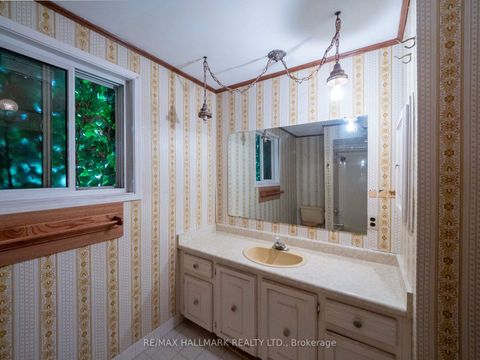 Photo 23 at 68 Pinnacle Road, Windfields, Toronto