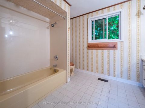 Photo 24 at 68 Pinnacle Road, Windfields, Toronto