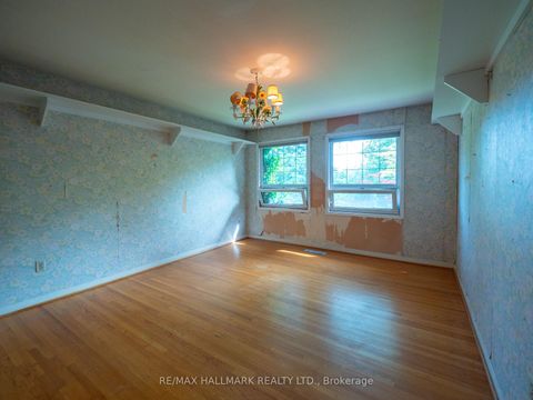 Photo 25 at 68 Pinnacle Road, Windfields, Toronto