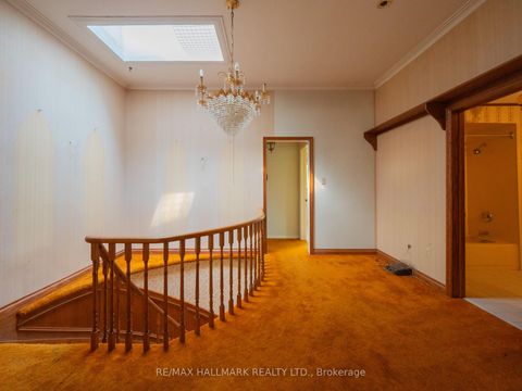 Photo 31 at 68 Pinnacle Road, Windfields, Toronto