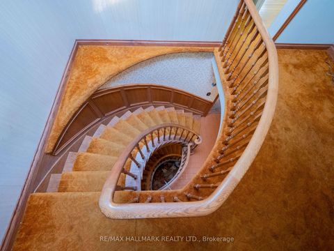 Photo 33 at 68 Pinnacle Road, Windfields, Toronto