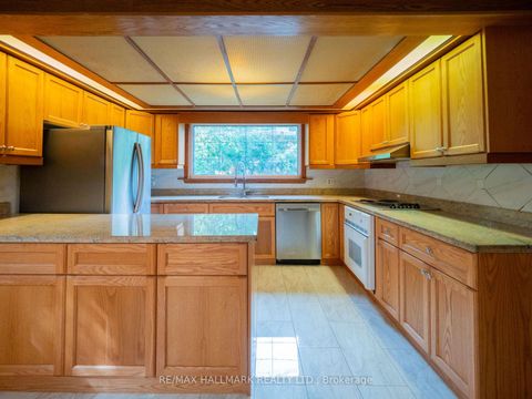 Photo 44 at 68 Pinnacle Road, Windfields, Toronto