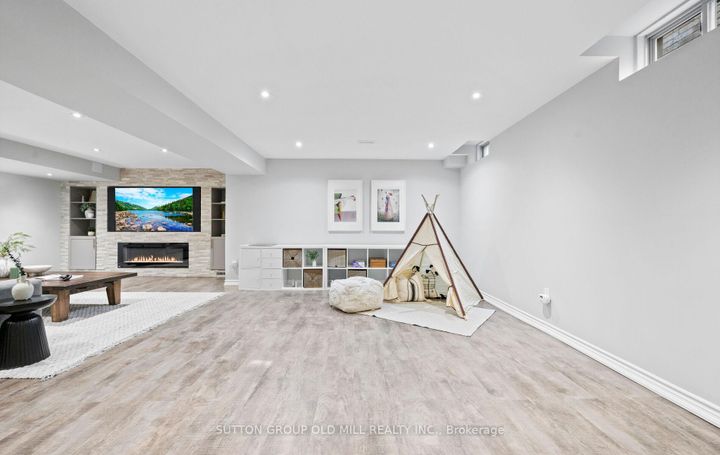 Photo 33 at 3304 Stalybridge Drive, BC Bronte Creek, Oakville