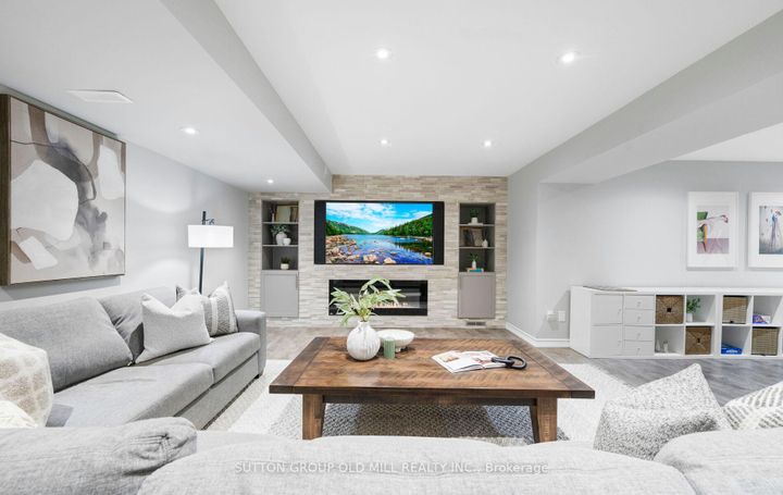Photo 34 at 3304 Stalybridge Drive, BC Bronte Creek, Oakville