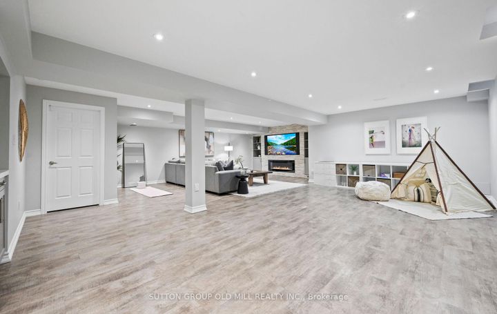 Photo 37 at 3304 Stalybridge Drive, BC Bronte Creek, Oakville