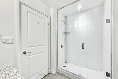Photo 21 at 606 - 9600 Yonge Street, North Richvale, Richmond Hill