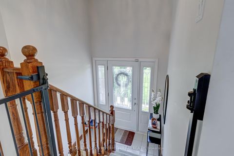 Photo 3 at 55 Tedder Street, Amesbury, Toronto