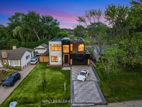 Photo 1 at 1328 Waverly Avenue, WO West, Oakville