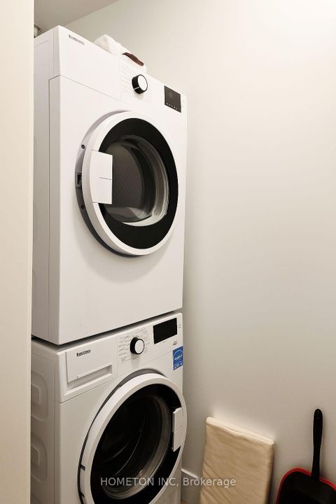 Photo 16 at TH102 - 254 Lawrence Avenue W, Lawrence Park North, Toronto Photo 16 at TH102 - 254 Lawrence Avenue W, Lawrence Park North, Toronto