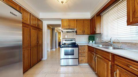 Photo 9 at 508 Chancellor Drive, East Woodbridge, Vaughan