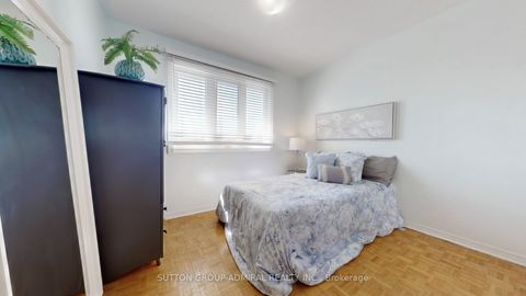 Photo 31 at 508 Chancellor Drive, East Woodbridge, Vaughan