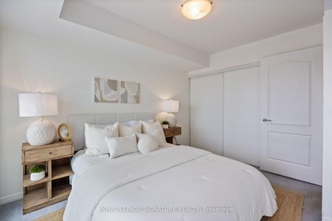 Photo 8 at 402 - 205 The Donway W, Don Mills, Toronto