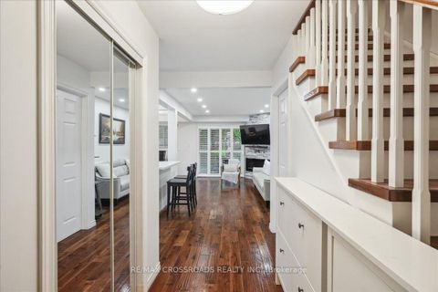Photo 2 at 43 - 121 L'Amoreaux Drive, L'Amoreaux, Toronto