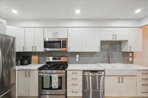 Photo 8 at 43 - 121 L'Amoreaux Drive, L'Amoreaux, Toronto