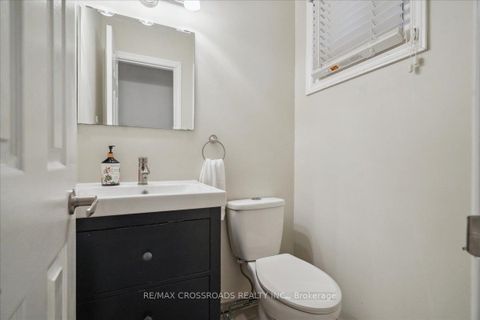 Photo 12 at 43 - 121 L'Amoreaux Drive, L'Amoreaux, Toronto