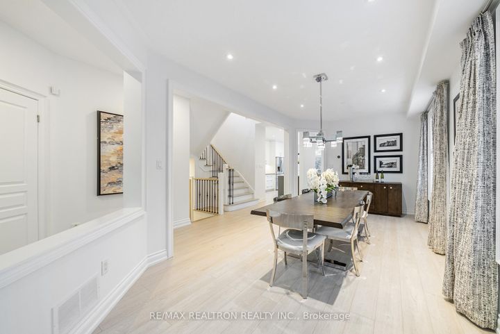 Photo 16 at 565 Thornhill Woods Drive, Patterson, Vaughan