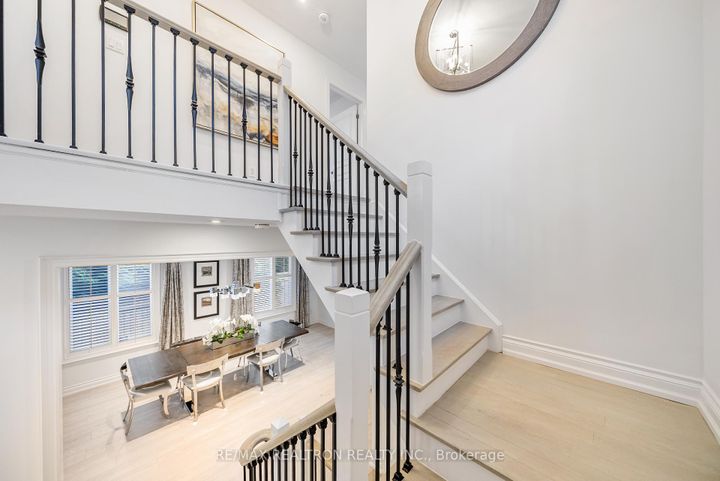 Photo 17 at 565 Thornhill Woods Drive, Patterson, Vaughan