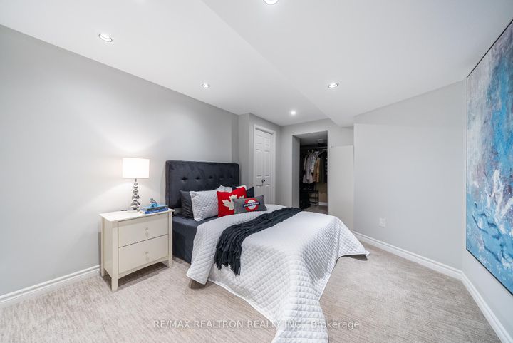 Photo 27 at 565 Thornhill Woods Drive, Patterson, Vaughan