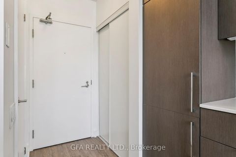 Photo 5 at 438 - 5 Hanna Avenue, Niagara, Toronto