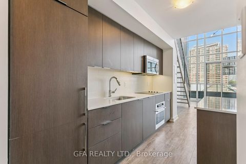 Photo 6 at 438 - 5 Hanna Avenue, Niagara, Toronto