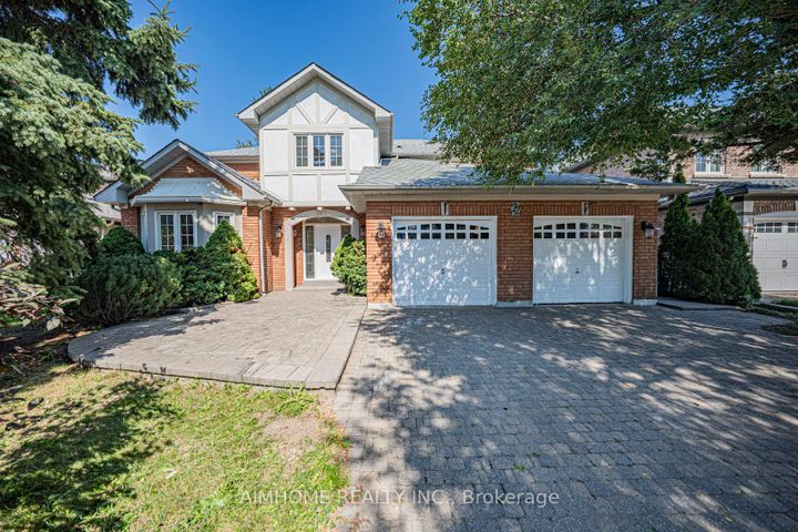 Photo 2 at 22 Chiltern Hill, Bayview Hill, Richmond Hill